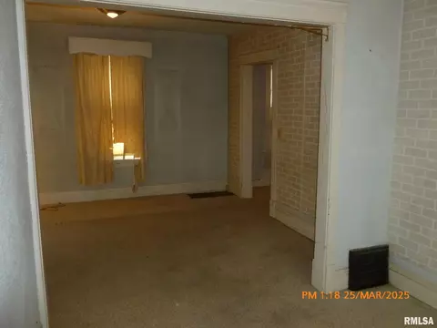 145 6th Ave, Moline, IL 61265 photo 6