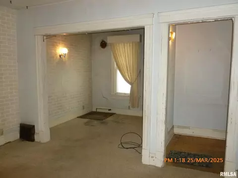 145 6th Ave, Moline, IL 61265 photo 4