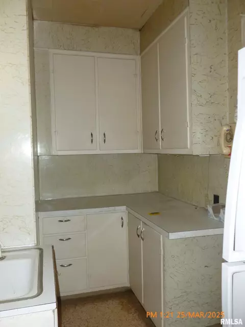 145 6th Ave, Moline, IL 61265 photo 13