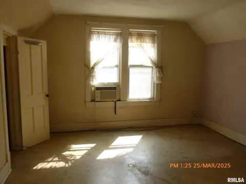 145 6th Ave, Moline, IL 61265 photo 19