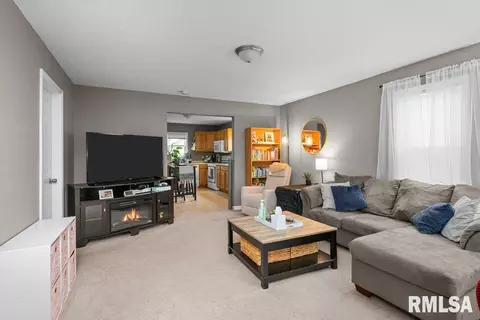 3606 19th Ave, Moline, IL 61265 photo 4
