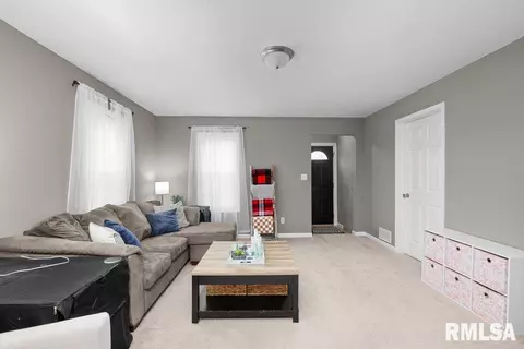 3606 19th Ave, Moline, IL 61265 photo 3
