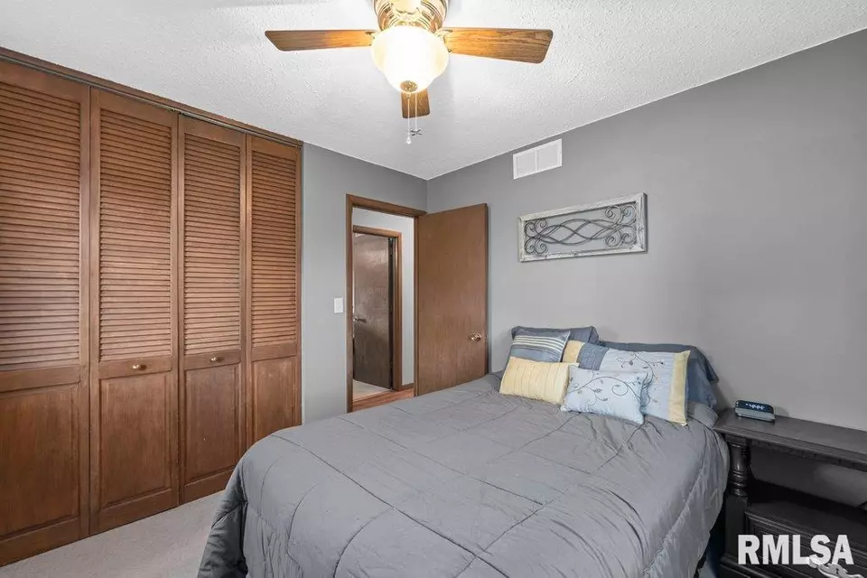 Bedroom - 209 1st Ave, Dewitt, IA 52742 photo 5 of 6