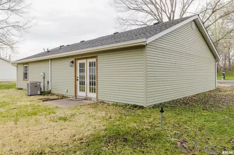 1607 E Pickett Ln, Marion, IL 62959 photo 5