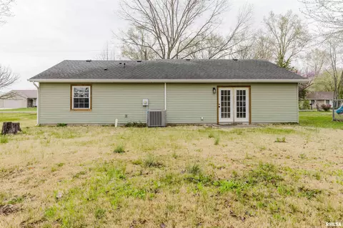 1607 E Pickett Ln, Marion, IL 62959 photo 4