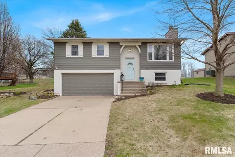 2233 N Pioneer St, Davenport, IA 52804
