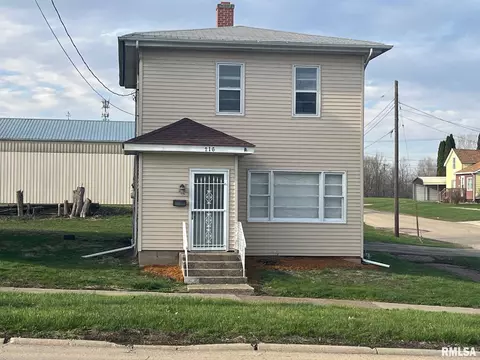 216 E 2nd St, Kewanee, IL 61443 photo 2