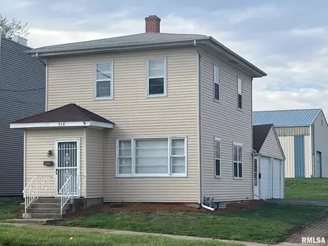 216 E 2nd St, Kewanee, IL 61443