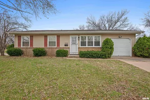 1005 Monticello Dr, Davenport, IA 52806