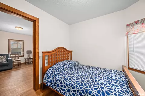 414 8th St, Moline, IL 61265 photo 11
