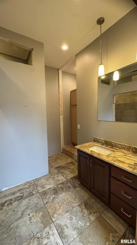 506 E Lincolnway Rd, Morrison, IL 61270 photo 10