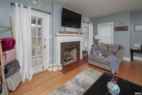 2933 26th Ave, Moline, IL 61265 photo 6