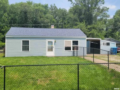 17013 N 10th Ave, East Moline, IL 61244