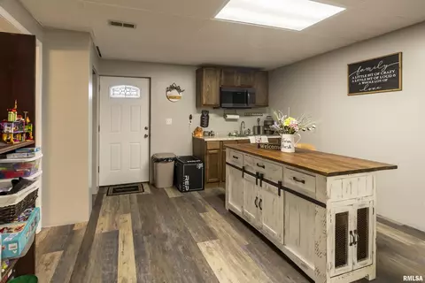 135 Doc Rd, Eldorado, IL 62930 photo 30
