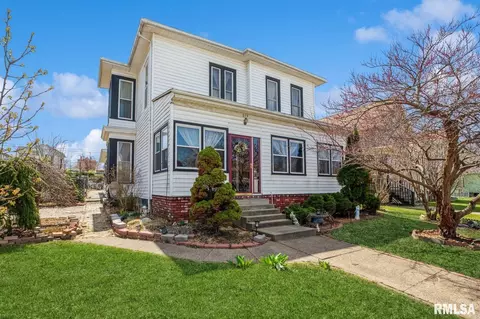 519 7th Ave S, Clinton, IA 52732