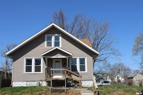 728 W 14th St, Davenport, IA 52804