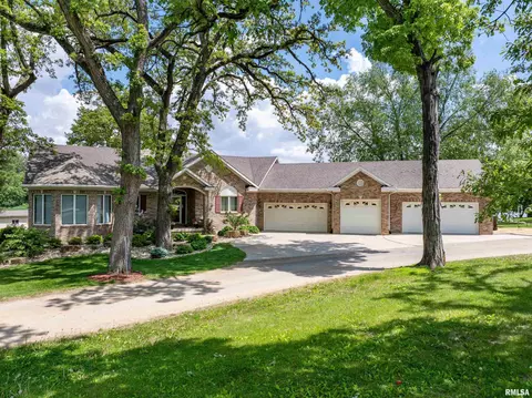 2626 250th St, Dewitt, IA 52742
