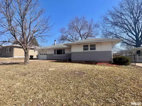 2037 N Ohio Ave, Davenport, IA 52804