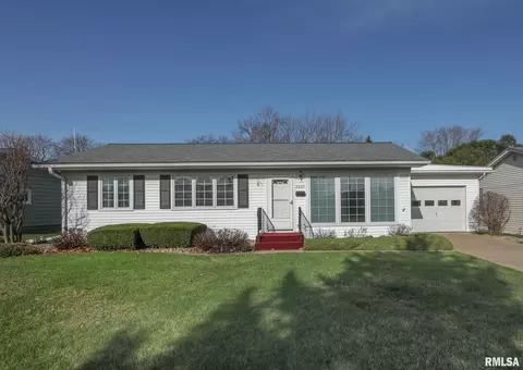 2847 8th St, East Moline, IL 61244