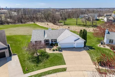 3807 E 58th Ct, Davenport, IA 52807