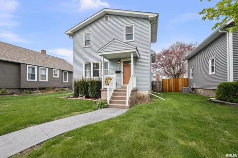 419 23rd Ave, Moline, IL 61265