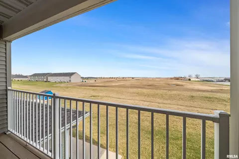 440 E Franklin St, Eldridge, IA 52748 photo 18