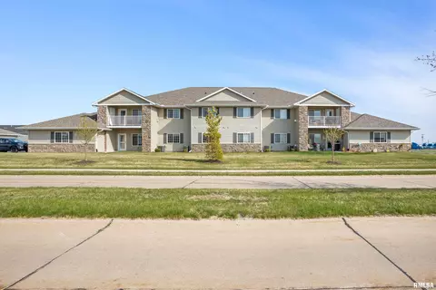 440 E Franklin St, Eldridge, IA 52748 photo 20