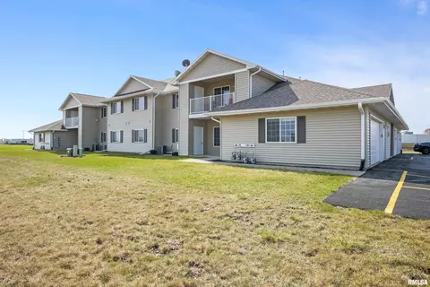 440 E Franklin St, Eldridge, IA 52748 photo 21