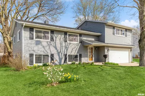 4204 Warren St, Davenport, IA 52806