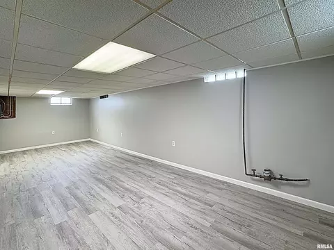 828 47th St, Moline, IL 61265 photo 20