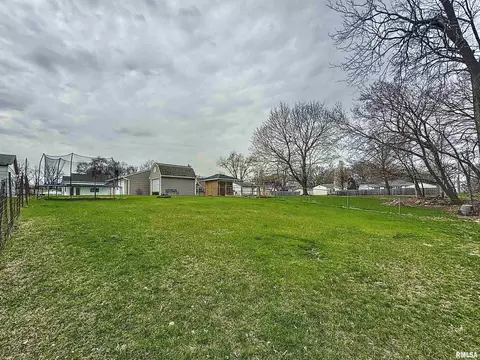 828 47th St, Moline, IL 61265 photo 39