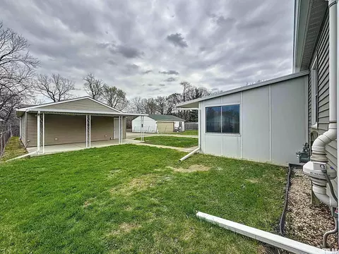 828 47th St, Moline, IL 61265 photo 33