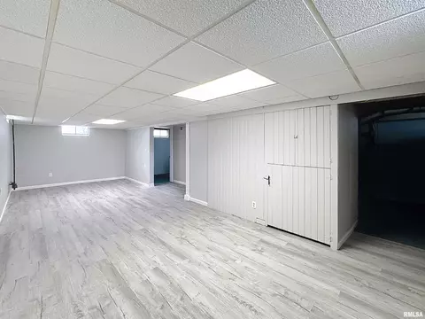 828 47th St, Moline, IL 61265 photo 22