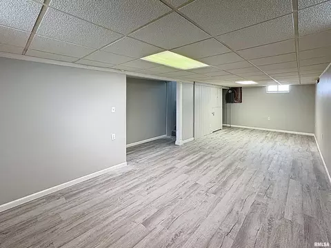 828 47th St, Moline, IL 61265 photo 21