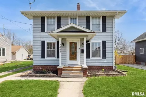 1063 Jefferson St, Galesburg, IL 61401