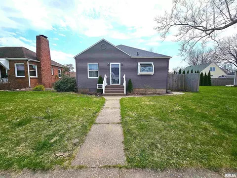 2313 E Lombard St, Davenport, IA 52803