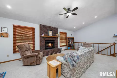 8861 E 1000th St, Cambridge, IL 61238 photo 12