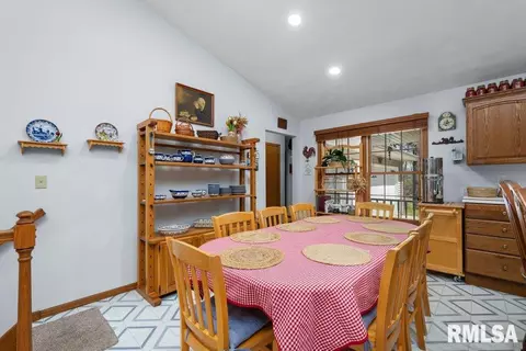 8861 E 1000th St, Cambridge, IL 61238 photo 16