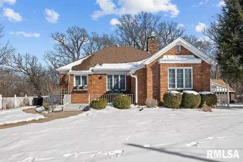 2156 10th Street Pl, East Moline, IL 61244