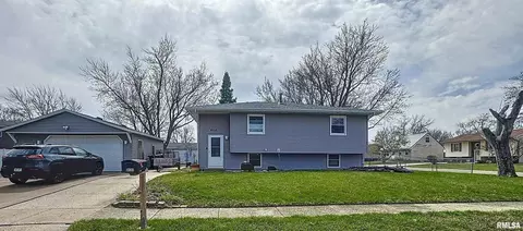 4313 W 13th St, Davenport, IA 52804