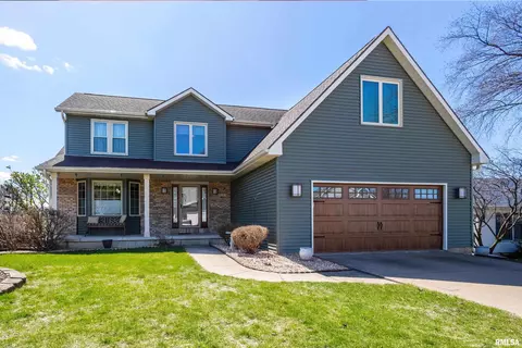 2173 Lindenwood Dr, Bettendorf, IA 52722