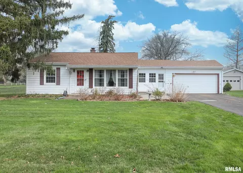1607 65th Ave W, Rock Island, IL 61201