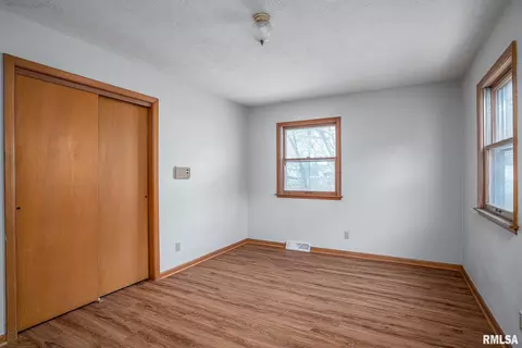 1009 6th Ave, Silvis, IL 61282 photo 11