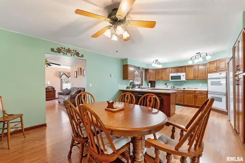 807 NW 3rd Ave, Aledo, IL 61231 photo 13