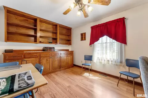 807 NW 3rd Ave, Aledo, IL 61231 photo 6