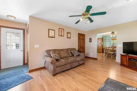 807 NW 3rd Ave, Aledo, IL 61231 photo 15