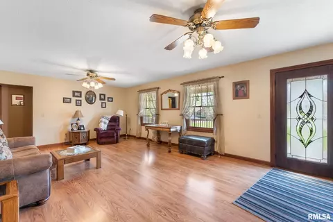 807 NW 3rd Ave, Aledo, IL 61231 photo 16