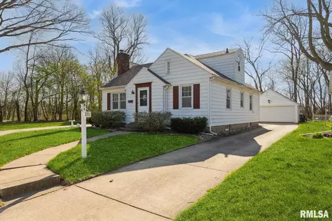 2393 24th St, Moline, IL 61265 photo 2