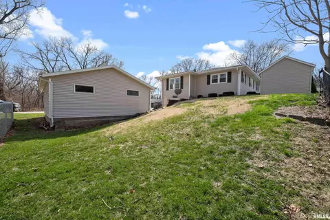 905 33rd Ave, Moline, IL 61265 photo 30