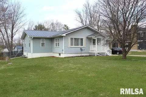 320 E Church St, Kewanee, IL 61443 photo 3